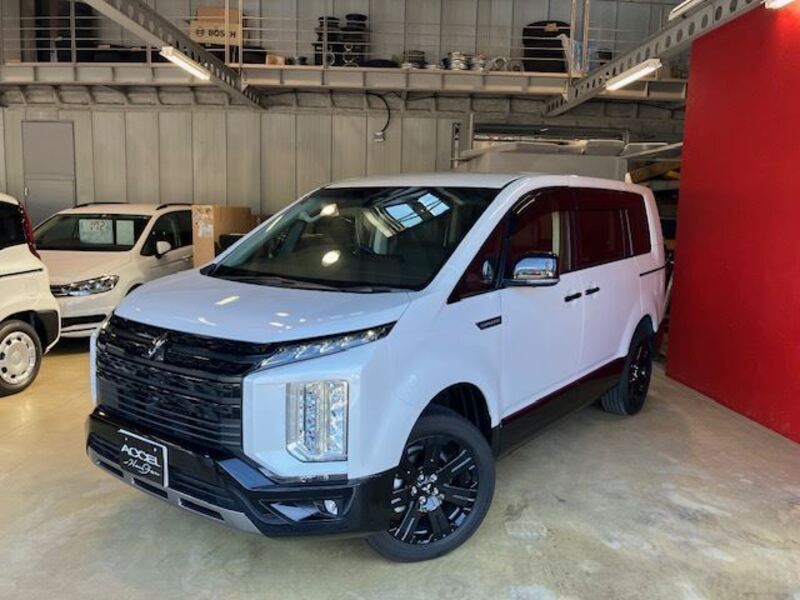 MITSUBISHI DELICA D5