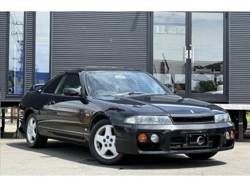 NISSAN SKYLINE