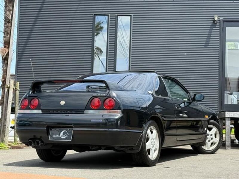 SKYLINE