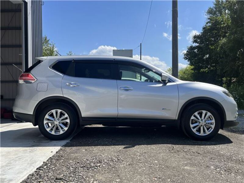 X-TRAIL