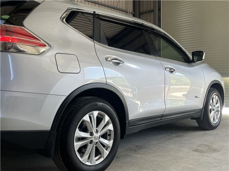 X-TRAIL
