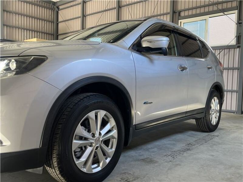 X-TRAIL