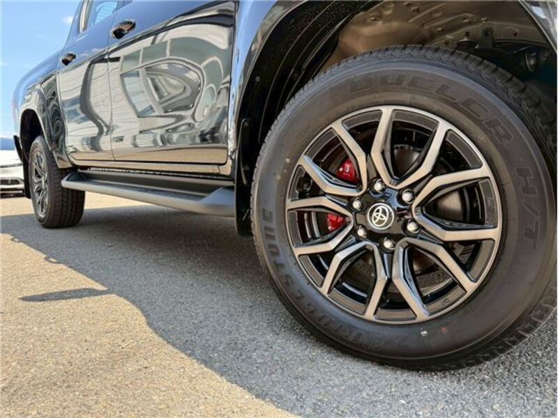 HILUX