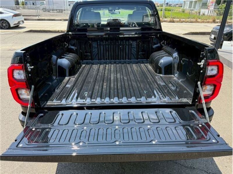 HILUX