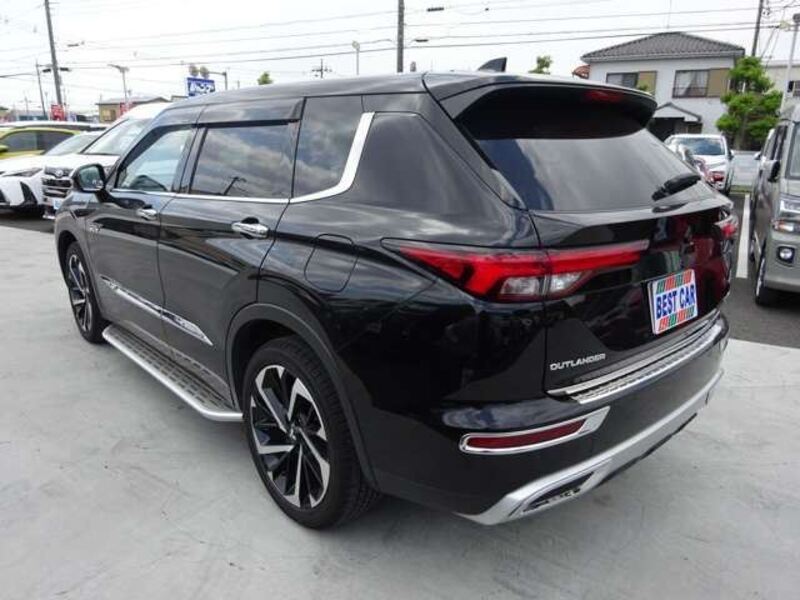 OUTLANDER