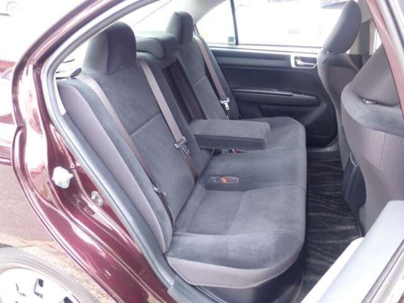 COROLLA AXIO