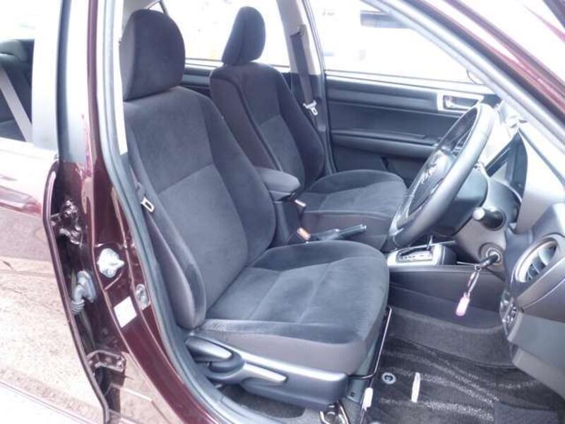 COROLLA AXIO