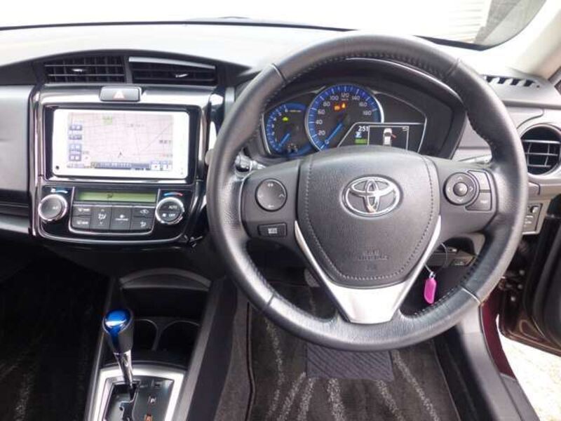 COROLLA AXIO