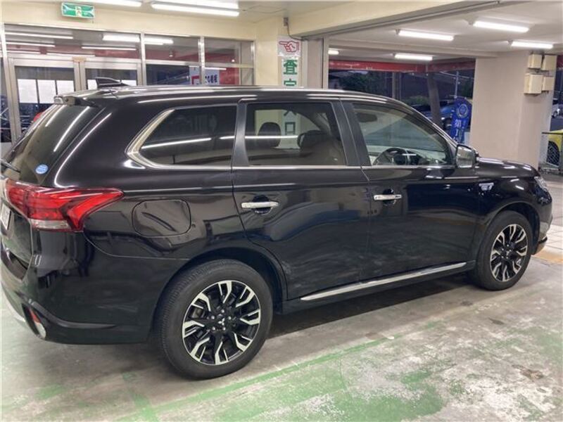 OUTLANDER PHEV