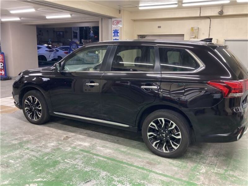 OUTLANDER PHEV