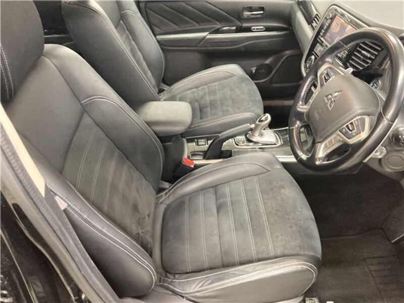 OUTLANDER PHEV