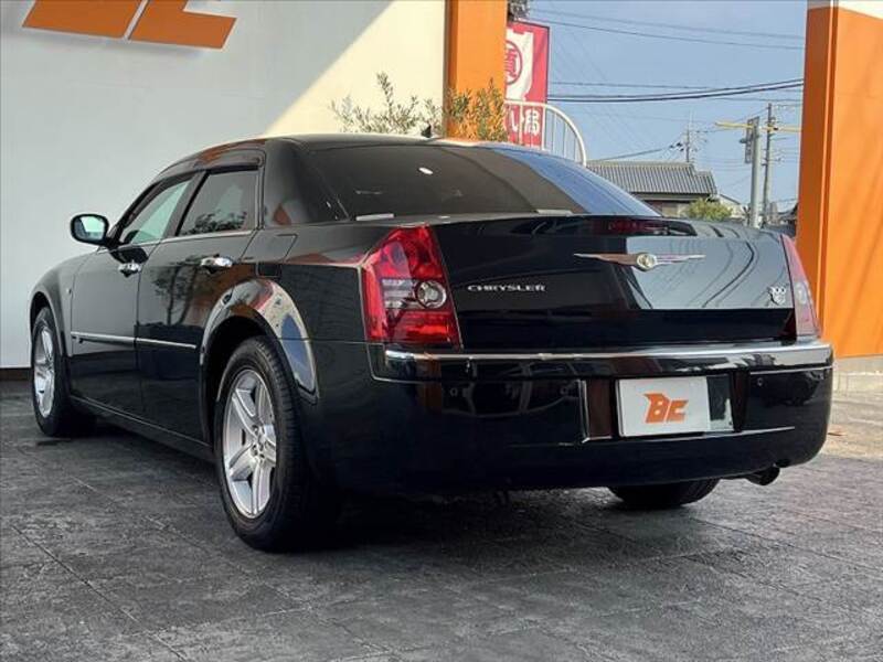 300C