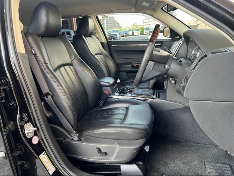 300C