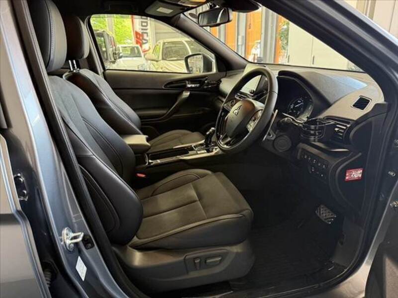 ECLIPSE CROSS