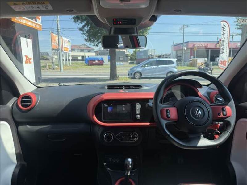 TWINGO