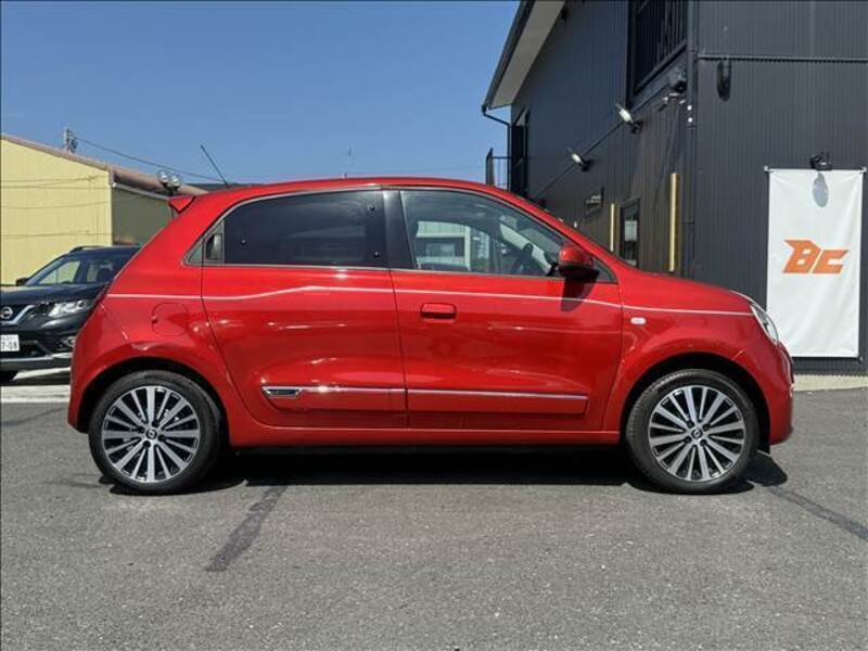 TWINGO