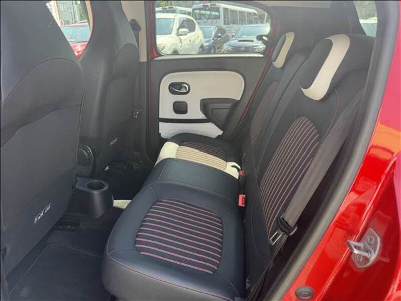 TWINGO