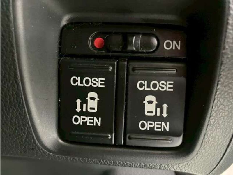 N BOX