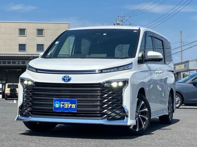 TOYOTA VOXY