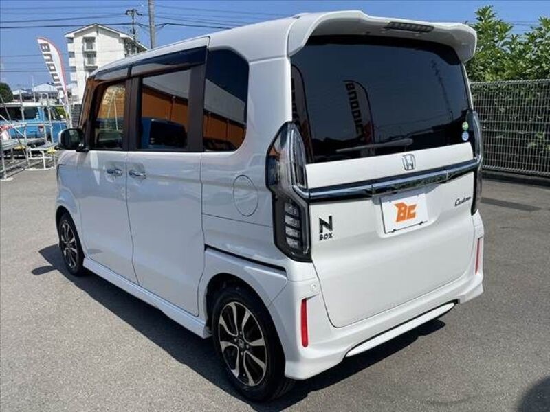 N BOX CUSTOM