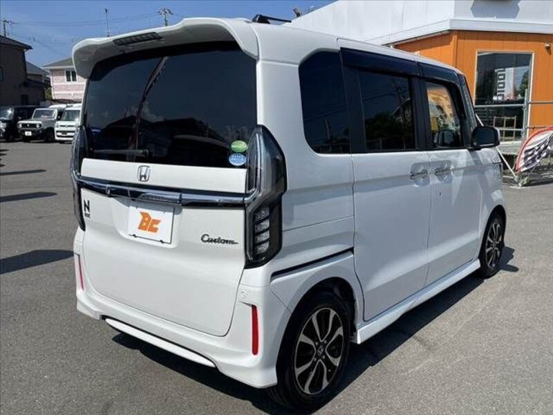 N BOX CUSTOM