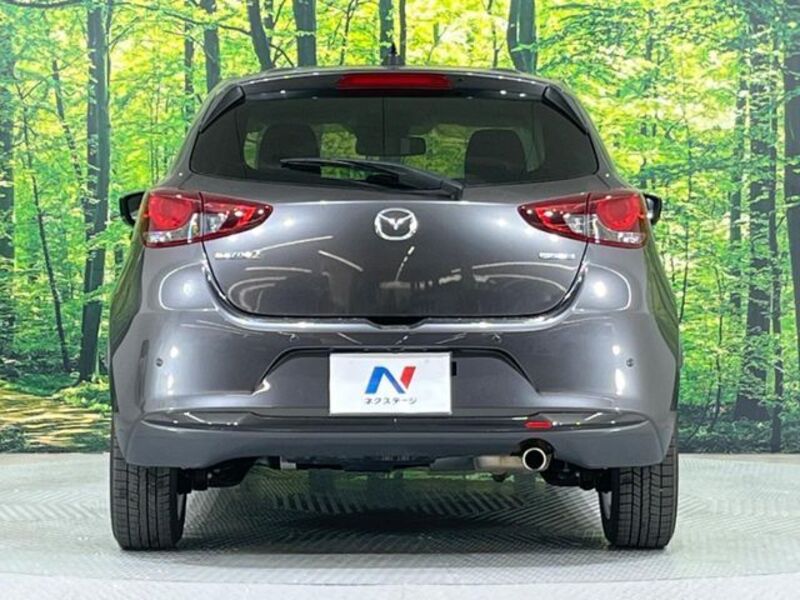MAZDA2
