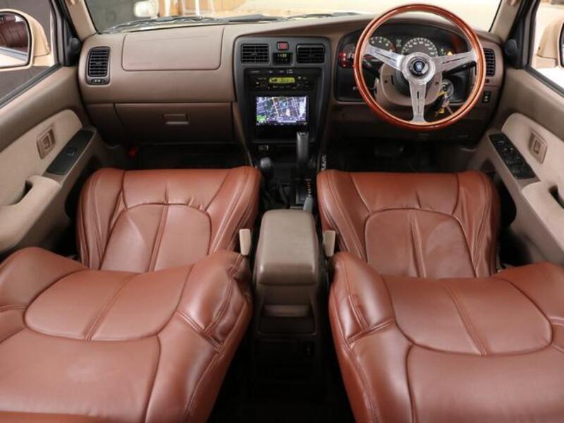 HILUX SURF