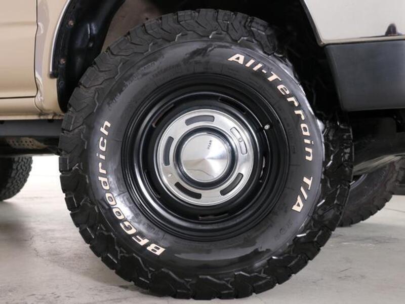 HILUX SURF
