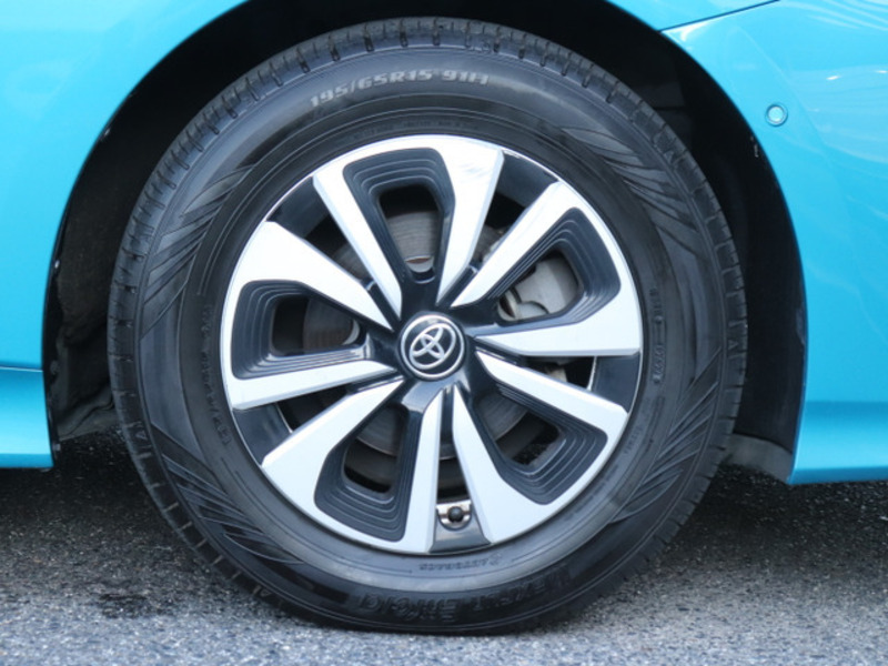 PRIUS PHV