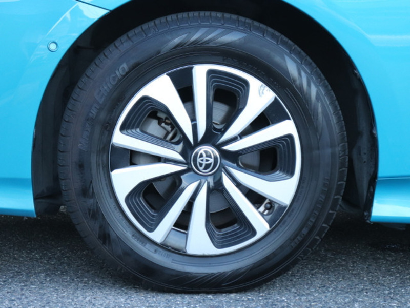 PRIUS PHV