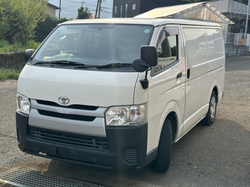 HIACE VAN