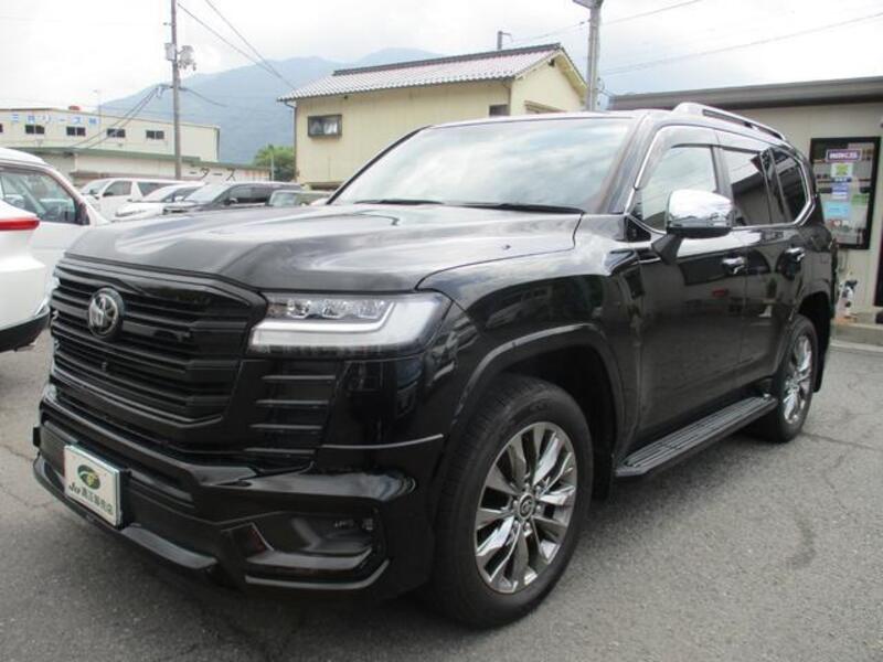 LAND CRUISER