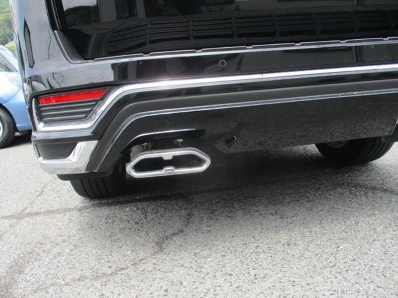 LAND CRUISER