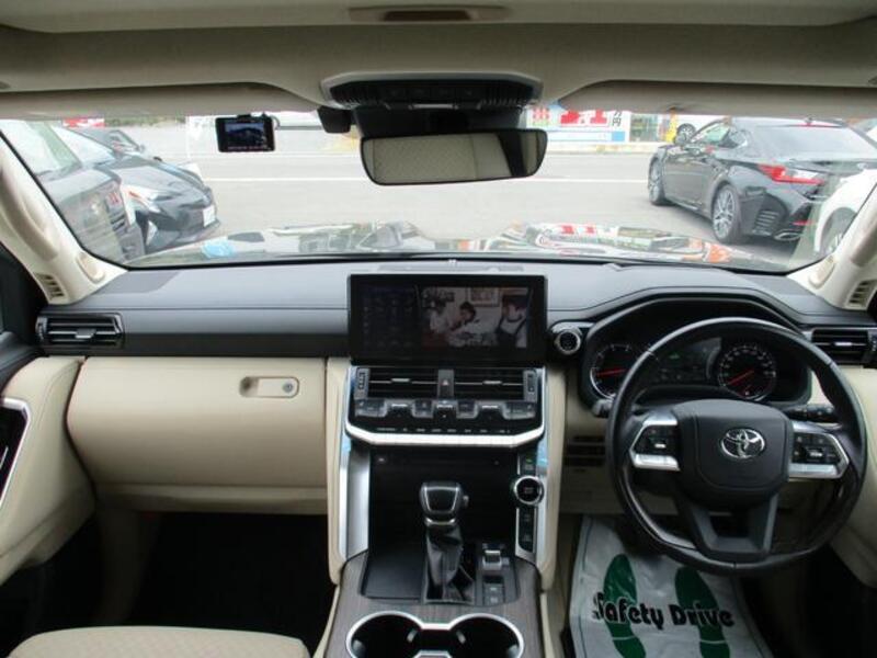 LAND CRUISER