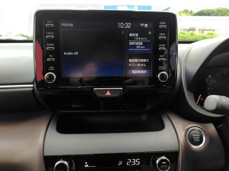 YARIS CROSS