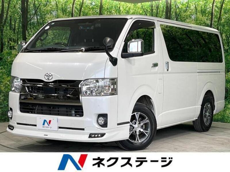 TOYOTA HIACE VAN