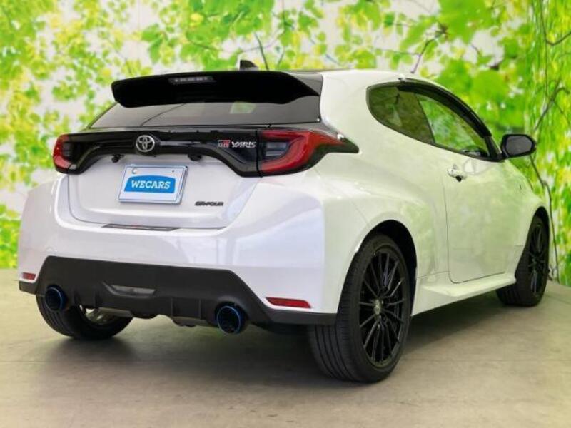 GR YARIS