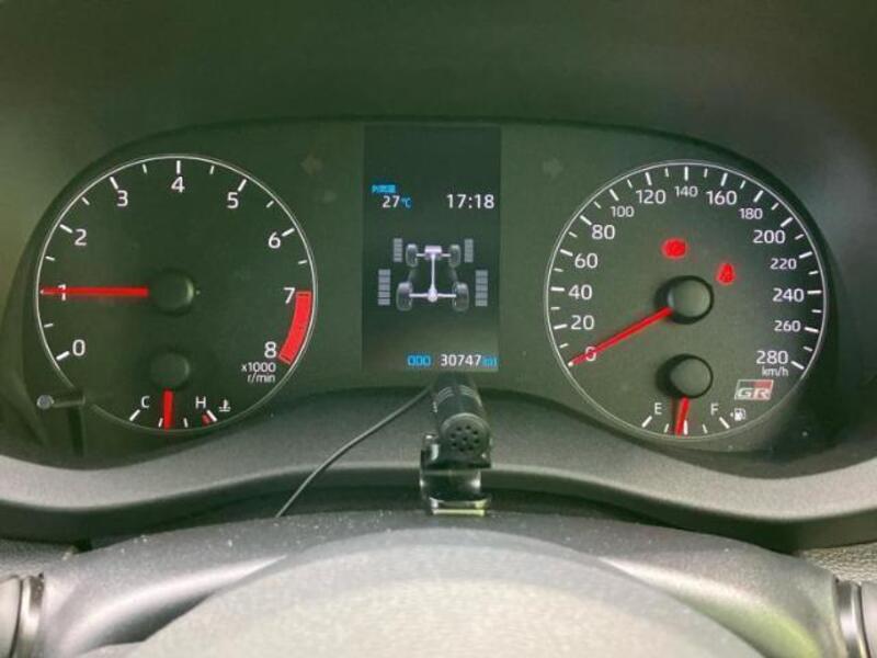 GR YARIS