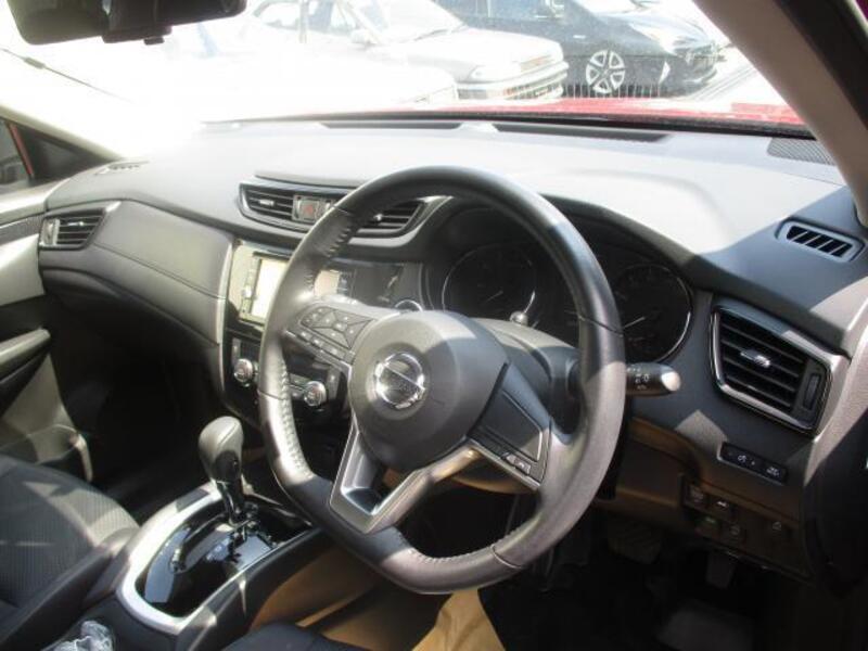 X-TRAIL