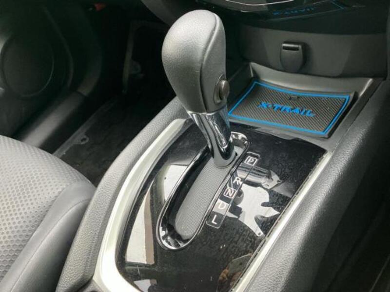 X-TRAIL