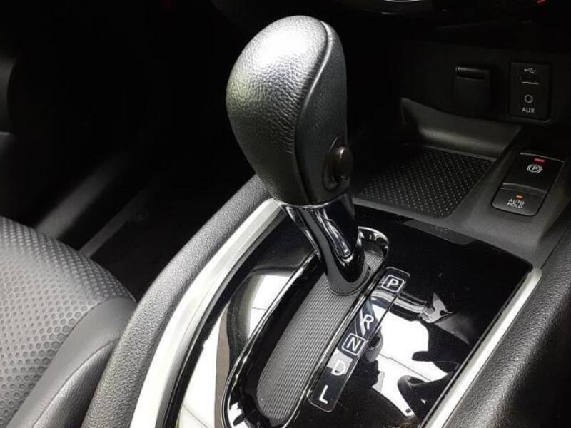 X-TRAIL