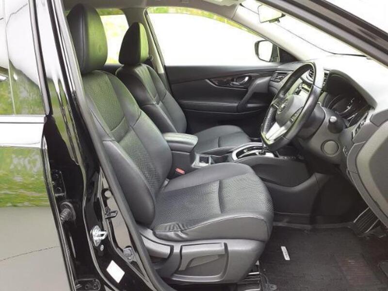 X-TRAIL