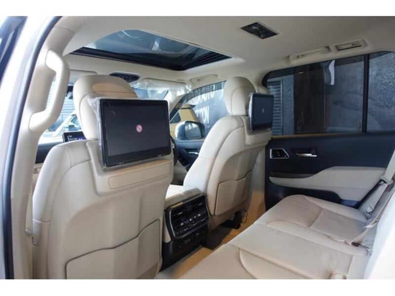 LAND CRUISER