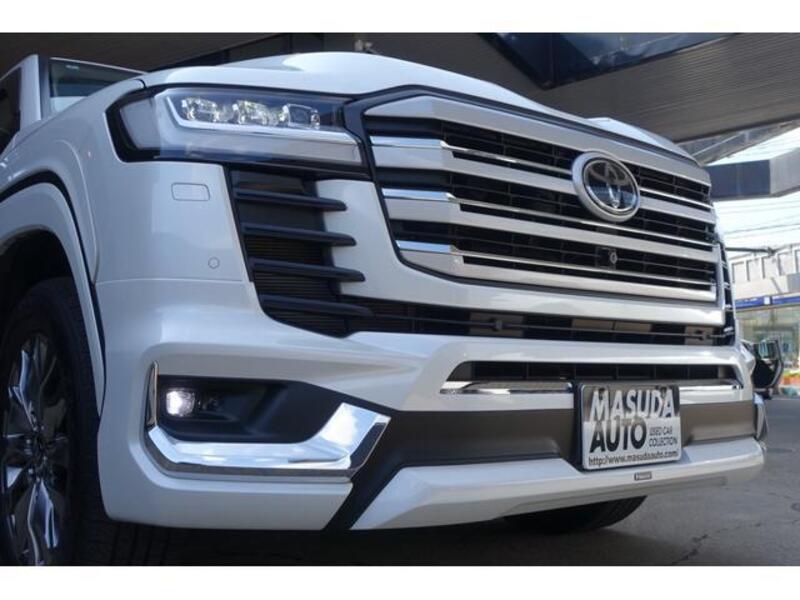 LAND CRUISER
