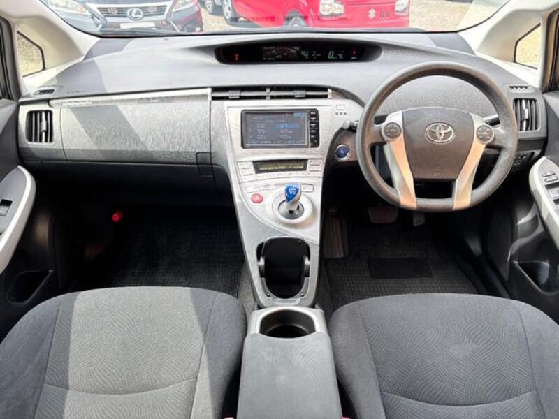 PRIUS PHV