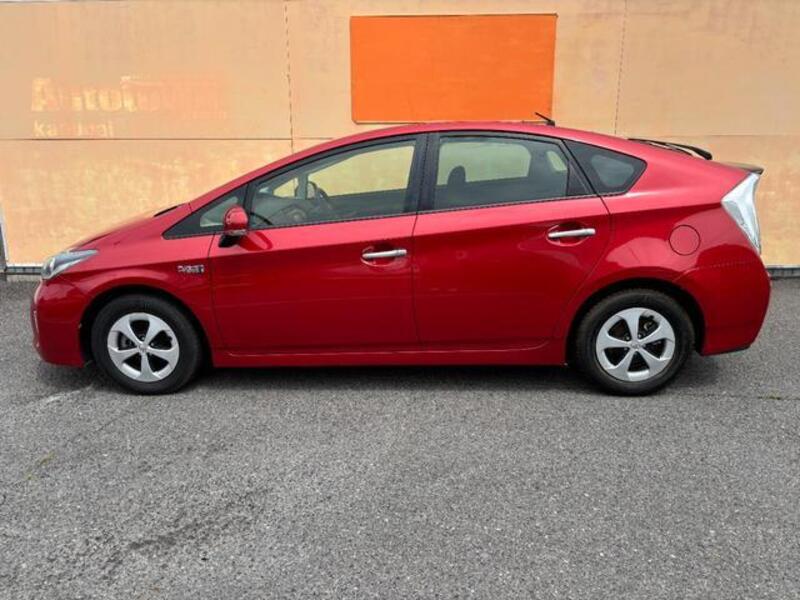 PRIUS PHV