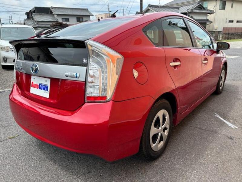 PRIUS PHV