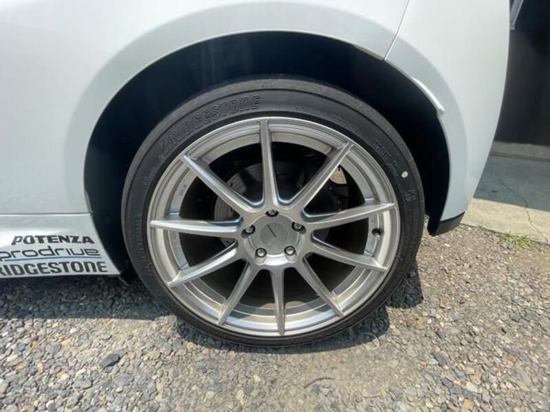 GR YARIS