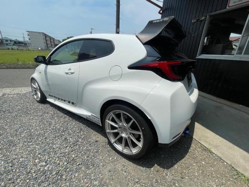 GR YARIS