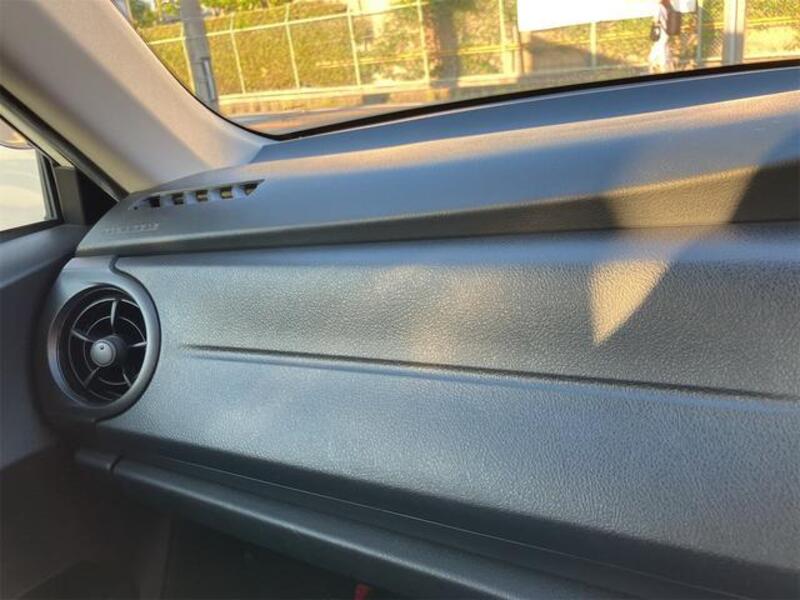 COROLLA AXIO